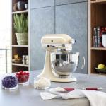 KitchenAid Artisan Küchenmaschine 4,8L mit Zubehör