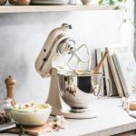 KitchenAid Artisan Küchenmaschine mit Edelstahl-Schüssel 4.8L