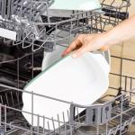 KüchenAid Rechteckige Stoneware Backform mit Deckel