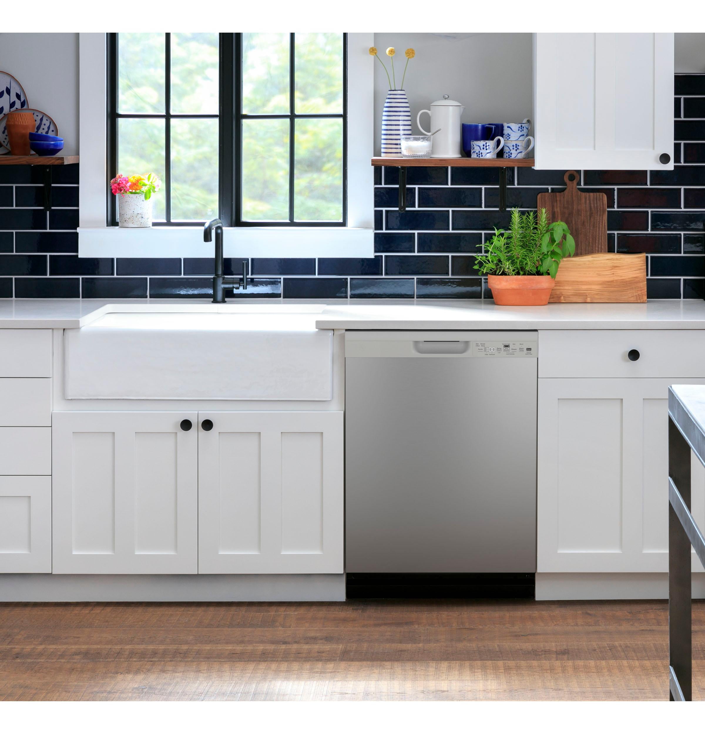 GE GDF550P 24" Built-In Front Control Dishwasher - Stainless