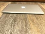 13" MacBook Air 512GB SSD 8GB i7 Turbo