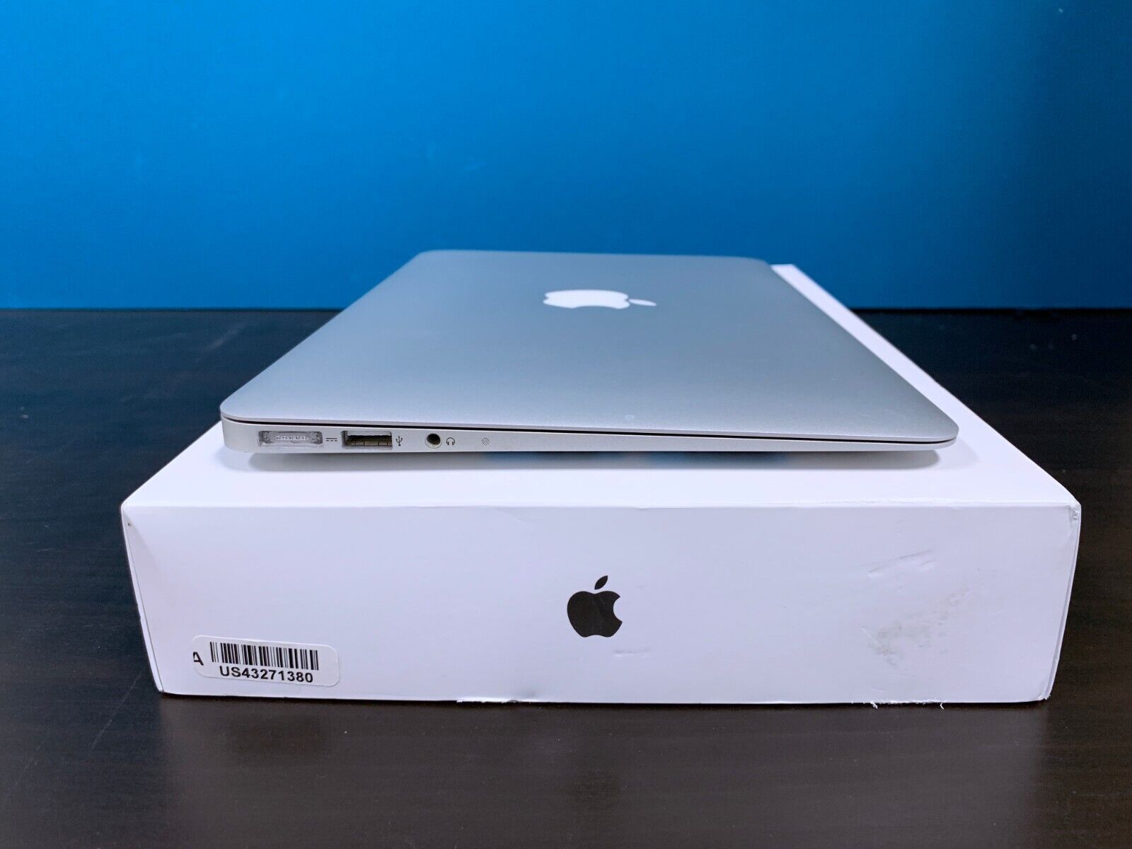Apple MacBook Air 11" Laptop, Intel i5, 128GB