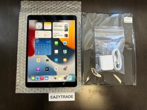 Apple iPad Air 3rd Gen 64GB Wi-Fi Bundle