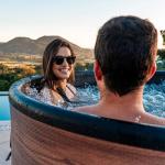 MSpa 6-Person Inflatable Bubble Massage Hot Tub