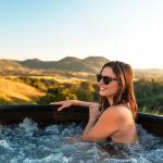 MSpa 6-Person Inflatable Bubble Massage Hot Tub