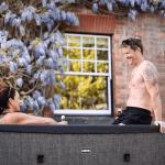Wave Garda 4 Person Portable Eco Foam Hot Tub