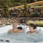 Aqualife 5-6 Person 81-Jet Outdoor Hot Tub