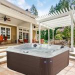 Aqualife 5-6 Person 81-Jet Outdoor Hot Tub