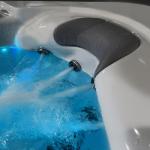 Aqualife 6-Person Outdoor Hot Tub with Bluetooth