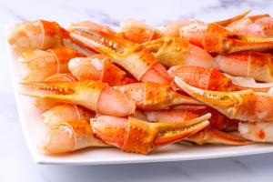 New York Steak & Seafood Snow Crab Cocktail Claws - Frozen Fresh Snow Crab Claws - Wild Caught Frozen Crab Claws (2 lbs., approx. 75 claws)