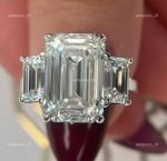 Elegant 18K White Gold Diamond Three-Stone Ring