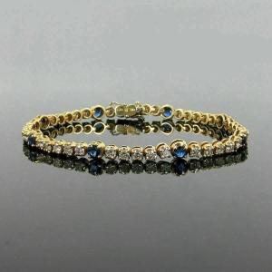 Elegant 8 CT Simulated Sapphire Tennis Bracelet