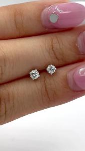 Round Cut Diamond Stud Earrings in 14K White Gold