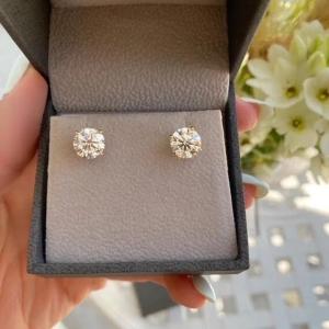 4 Ct Moissanite Screw Back Solitaire Stud Earrings