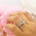 Stunning 1.00 Carat White Diamond Vintage Ring Set