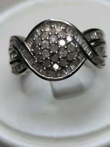 925 Sterling Silver Fashion Jewelry Melee Diamond Ring SZ 8 Marked STS NWOT A67