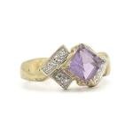 Vintage Purple Amethyst Gemstone Diamond Ring 10K Yellow Gold, 2.65 Grams