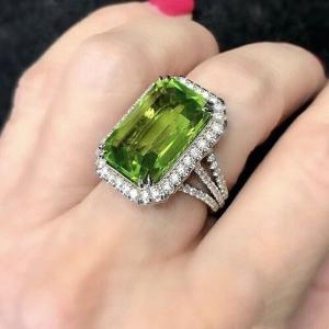 2Ct Emerald Lab-Created Peridot Wedding Cluster Women Ring 14k White Gold Finish