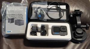 Go Pro Hero 11 mini black- Extras Included!!