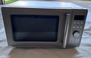 Breville The Compact Wave Soft Close Microwave BMO650SIL ¡READ!