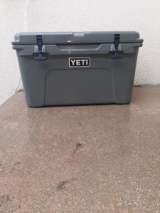 Yeti Tundra 45 Cooler
