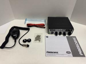 President Walker III FCC AM/FM CB Radio 40 Channels 7 Color Display New Open Box