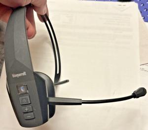 BlueParrott B350-XT II Noise-Canceling Wireless Hands Free OTE921 Headset *READ
