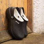 Women's Black Fleece-Lined Dockray Clogs - 6.5