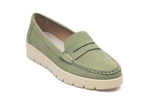 Cushion Walk Women’s Faux Suede Loafers - Khaki