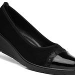 Softlites Diana Women’s Black Wedge Shoe, Size 6