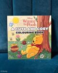 Disney Winnie the Pooh: A Cute and Cosy Colouring Book