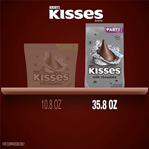 HERSHEY'S KISSES Halloween Candy, 35.8 oz