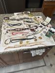 Vintage Jewellery Collection - 65 Unique Pieces