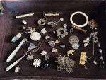 Vintage Job Lot: MOP Cigar Cutter, Thimble, Brooches