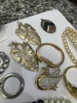 Vintage Jewellery Collection - 65 Unique Pieces