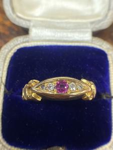 18ct Yellow Gold Ruby & Diamond 5 Stone Ring
