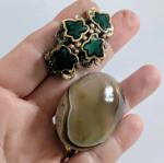 Victorian Malachite and Banded Agate Brooch Set