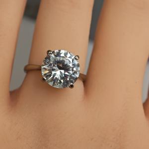 Stunning 18ct White Gold Antique Engagement Ring