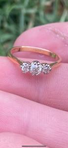 18ct Gold Antique Diamond Trilogy Ring