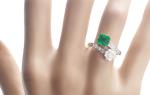 Colombian Emerald Toi et Moi Diamond Ring