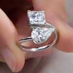 Princess & Pear Moissanite Toi Et Moi Ring