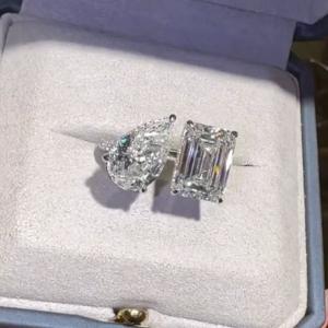 Emerald & Pear Moissanite Toi Et Moi Ring