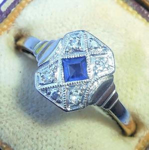 Art Deco 18ct Gold Sapphire and Diamond Ring