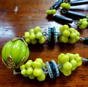 Art Deco Yellow and Black Glass Bead Necklace