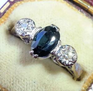 Antique Art Deco Gold Sapphire & Diamond Ring