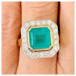 Vintage 18ct Gold Emerald and Diamond Cluster Ring