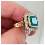 Vintage 18ct Gold Emerald and Diamond Cluster Ring