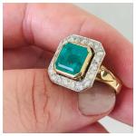 Vintage 18ct Gold Emerald and Diamond Cluster Ring