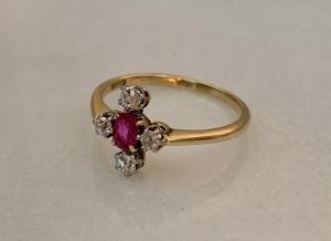 Vintage Ruby and Diamond 18ct Gold Ring