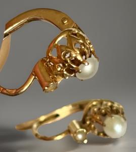 18ct Gold French Dormeuse Earrings with Pearls